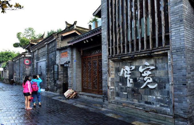 尽在在河南许昌2013年的五菱之光旧车现在大概能卖多少钱?(自己开,车况,专注解答你的疑问